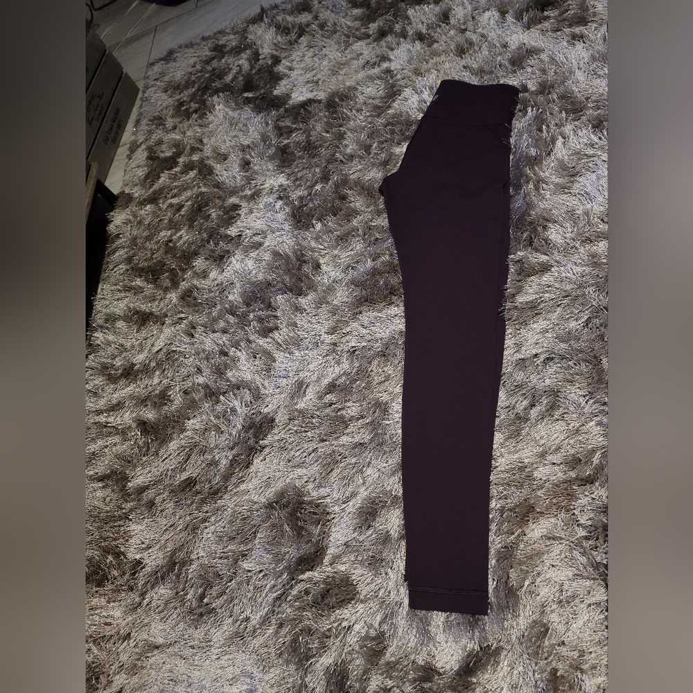 Lululemon size 6